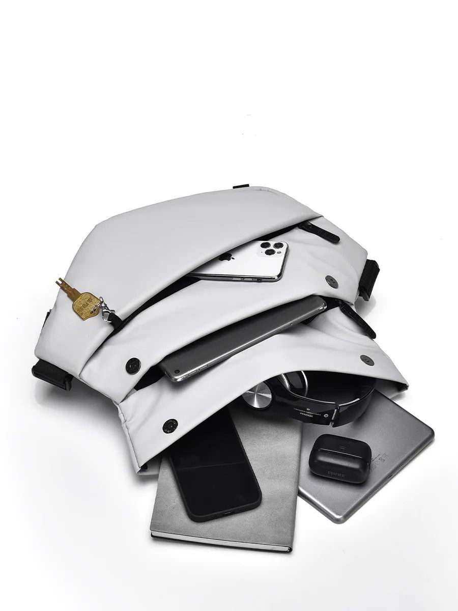 Découvrez le sac bandoulière moderne et innovant qui révolutionne votre quotidien !